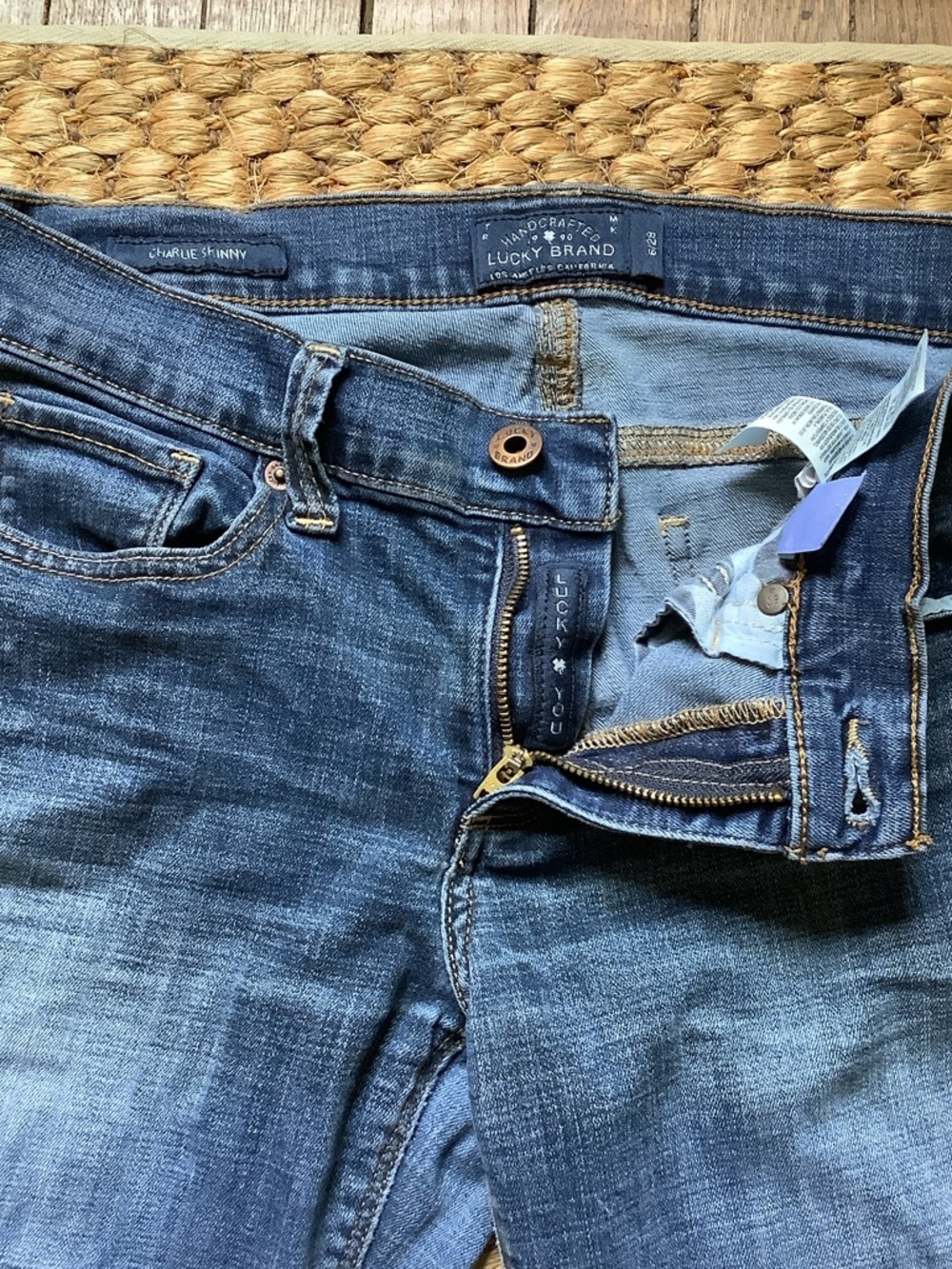 Lucky Brand Charlie Skinny Jeans 6/28 - Picture 3 of 7
